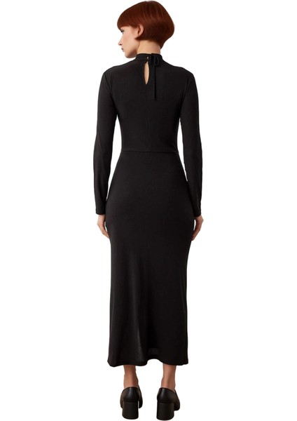 Kadın Siyah Bodycon Uzun Kollu Dik Yaka Maxi Elbise Aksesuar Detaylı Kış Şıklığı Gündüzden Geceye fırsatları