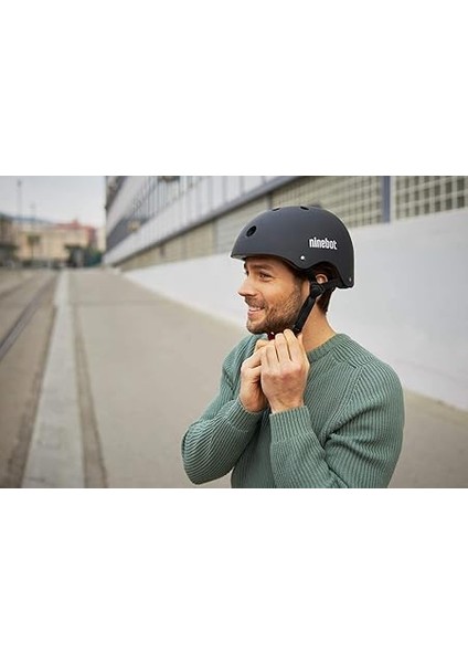 Segway Unisex_adult Casque Sgw Bk Spor Bisiklet Freestyle Scooter Baş Koruma Ninebot Banliyö Kask-Boyut L-Siyah, L Falling fırsatları
