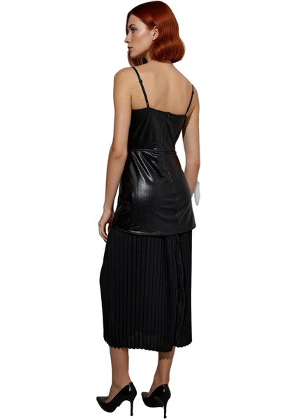 Kadın Suni Deri Detaylı Şifon Plise Etekli Kolsuz Shift Elbise Ilkbahar Yaz Akşamlarına Özel modelleri