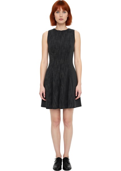 Kadın Skater Kalıp Kolsuz Kısa Mini Dokuma Elbise Bisiklet Yaka Casual Günlük Kullanım Için Ideal fiyatları