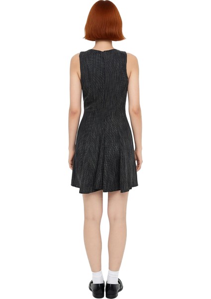 Kadın Skater Kalıp Kolsuz Kısa Mini Dokuma Elbise Bisiklet Yaka Casual Günlük Kullanım Için Ideal modelleri