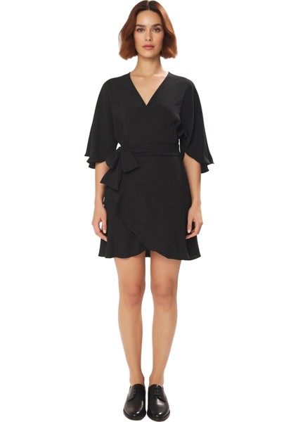 Kadın Şık Siyah V Yaka Kuşaklı Dokuma Mini Elbise Skater Kalıp Truvakar Kol Gündüz Gece Için fiyatları