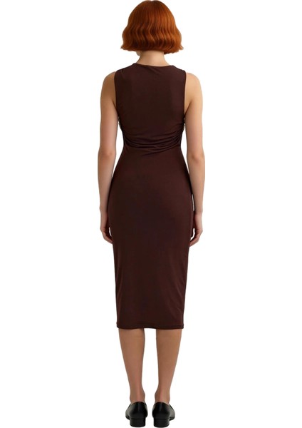 Kadın Bodycon Kesim Midi Asimetrik Yaka Aksesuar Detaylı Şık Örme Kokteyl ve Gece Elbisesi fırsatları