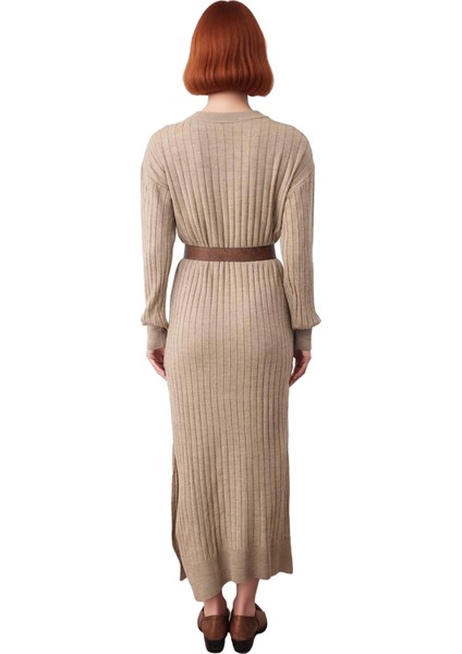 Kadın Şık Düz Shift Kalıp Düşük Kol Dik Yaka Kemerli Maxi Yırtmaç Detaylı Kışlık Triko Elbise fırsatları