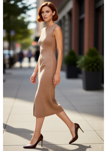 Kadınlara Özel Smart Bodycon Süet Dokuma Midi Elbise Kolsuz Şık Tasarımıyla Gündüzden Geceye.