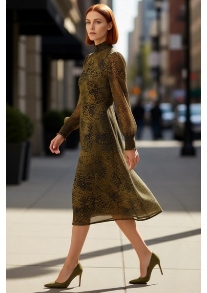 Kadın A Line Balon Kol Gipeli Midi Elbise Dik Yaka Şifon Animal Desenli Şık ve Zarif Bir Seçim
