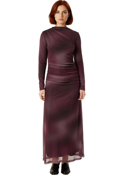 Kadın Batik Desenli Dik Yaka Skater Midi Elbise Şık ve Modern Uzun Kollu Örme Kumaş Tasarım modelleri