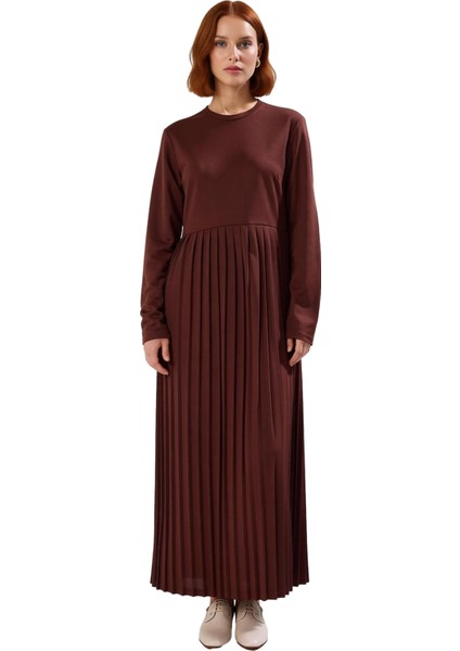 Kadın A Kesim Uzun Kol Bisiklet Yaka Fermuarlı Piliseli Maxi Örme Elbise Kış Kombinleri Için modelleri