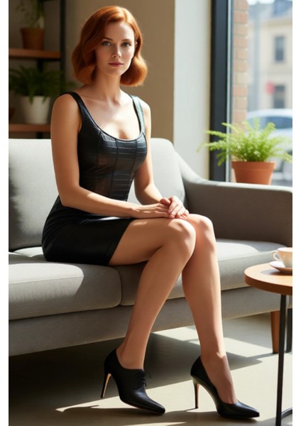 Kadınlara Özel Siyah Suni Deri Kare Yaka Bodycon Kısa Elbise Şık Gece Davetleri Için Mükemmel Bir fiyatları