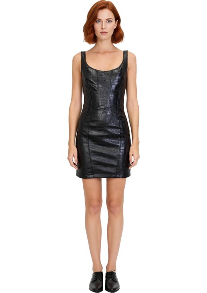 Kadınlara Özel Siyah Suni Deri Kare Yaka Bodycon Kısa Elbise Şık Gece Davetleri Için Mükemmel Bir modelleri