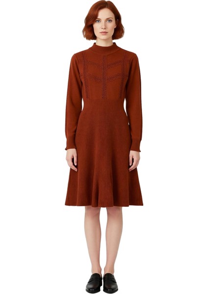 Kadınlar Için Bej Rengi A Kesim Balon Kol Dik Yaka Akrilik Triko Mini Elbise Kış Kombinleri. modelleri