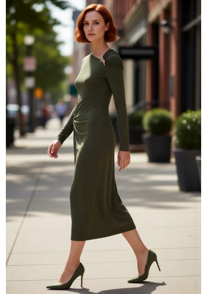 Kadın Bodycon Kesim Asimetrik Yaka Aksesuar Detaylı Örme Maxi Elbise Özel Davetler Için Şık Stil