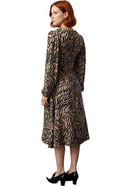 Kadın A Line Kalıp Yırtmaç Detaylı Çiçekli Desenli Bisiklet Yaka Balon Kol Midi Boy Elbise fırsatları