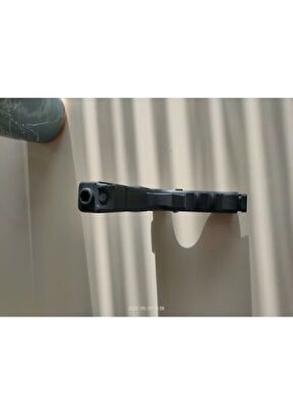 Glock 17 Maketi 3D Yazıcı ile PLA Malzemeden Yapılmış Gerçekçi Model indirimleri