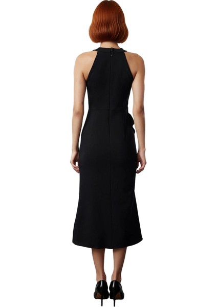 Kadın Siyah Halter Yaka Volanlı Midi Abiye Elbise Vücudu Saran Balık Kesim Şıklığı Yansıtır fırsatları