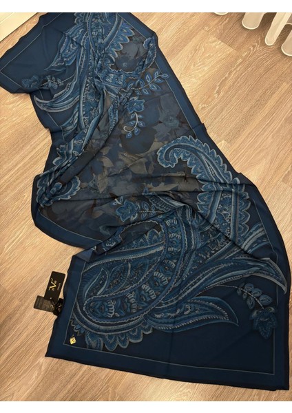19V69 Italıa Krep Kumaş Yumuşak Dokulu Lacivert mavi Etnik Desen Şal fırsatları