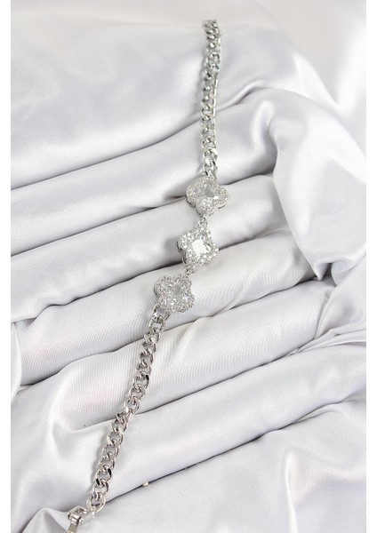 Pirinç Zirkon Taşlı Yonca Model Gümüş Renk Kadın Bileklik - TJ-BB7546 fiyatları