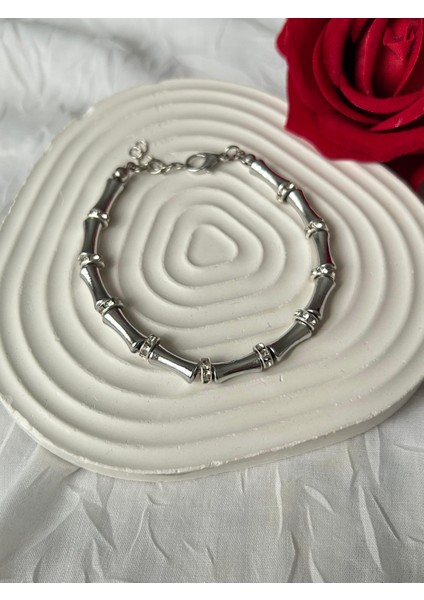 Zirkon Taşlı Incili Kemik Serenay Bileklik Gümüş Renk Şık Kadın Bileklik Sevgiliye Hediye Kutuluu