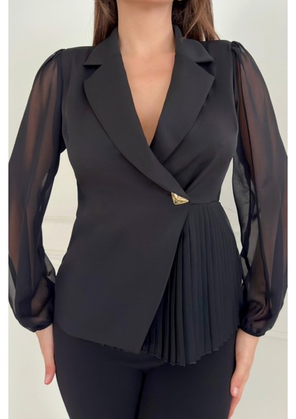 Piliseli Kadın Ceket Metal Düğme Detaylı Kolları Tül Şık ve Modern Tasarım 033