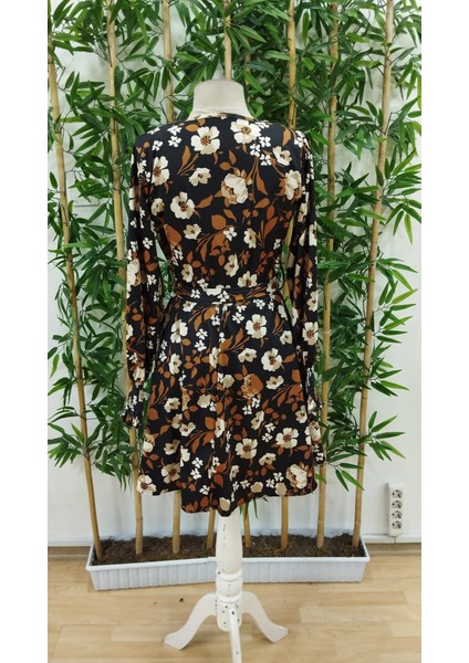 Kadın Uzun Kollu Kruvaze Yaka Çiçek Desenli Dalgıç Elbise