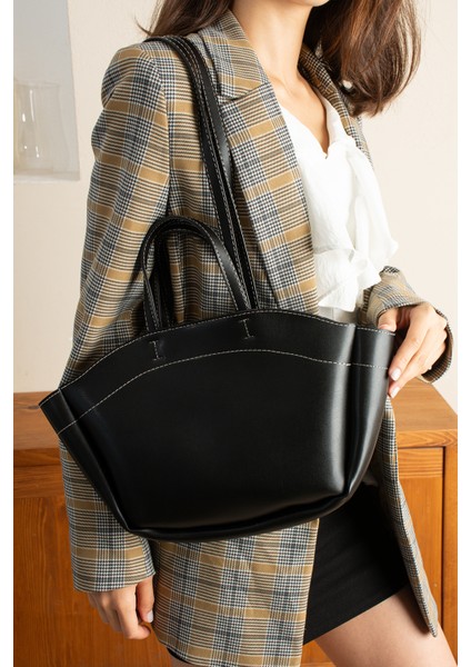 Orijinal Yeni Sezon Çift Askılı Lüks Yumuşak Deri Makyaj Çantalı Yavrulu Model El Kol Omuz Çantası