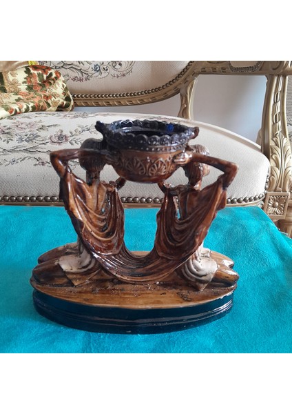 Antika Bayan Konulu Mumluk