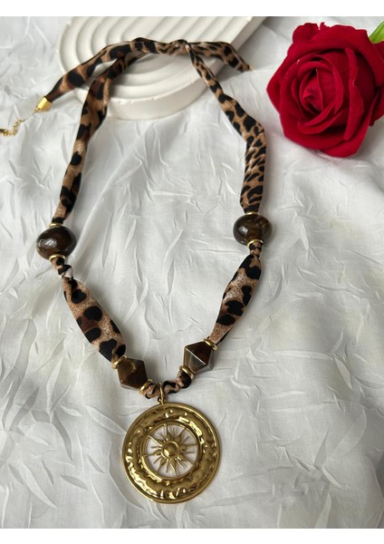 Leopar Desenli Kolye Kahve Bordo Boncuklu Şık Kumaş Kadın Kolye Hediye Kutulu indirimleri