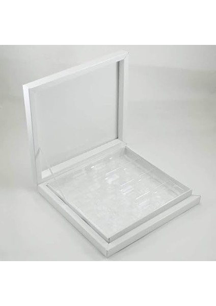 16 Bölmeli Madlen Çikolata Kutusu Beyaz Renkli fırsatları