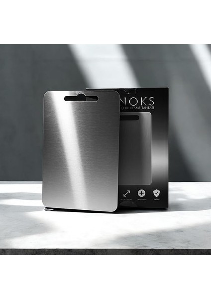 304 Kalite Çelik Kesme Tahtası, Bulaşık Makinesinde Yıkanabilir, Mutfak Için Metal Doğrama Tahtası,bıcak Dostu,kaymaz Özel Ayaklı,hijyenik ve DAYANIKLI,34X23 Cm,kolay Temizlenebilir