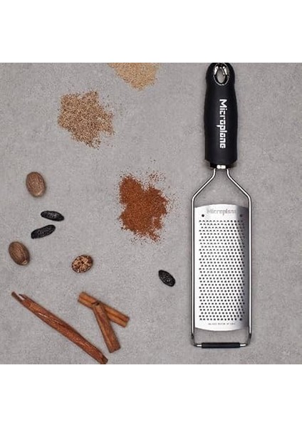 Sert Peynir, Turunçgiller, Sarımsak, Kırmızı Biber, Tarçın ve Küçük Hindistan Cevizi Için Paslanmaz Çelik Bıçaklı Siyah Ince Mutfak Rendesi - Abd'de Üretilmiştir modelleri