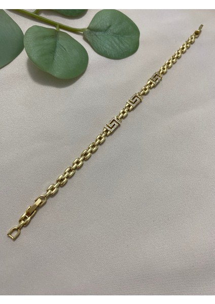 Xuping Xp Gold Altın Kaplama Kadın 14K Bileklik Suya Dayanıklı Kararma Yapmaz Günlük ve Özel Gün Kullanımına Uygun Hediyelik Zarif Tasarım 17 cm 19 cm Ayarlanabilir Bileklik