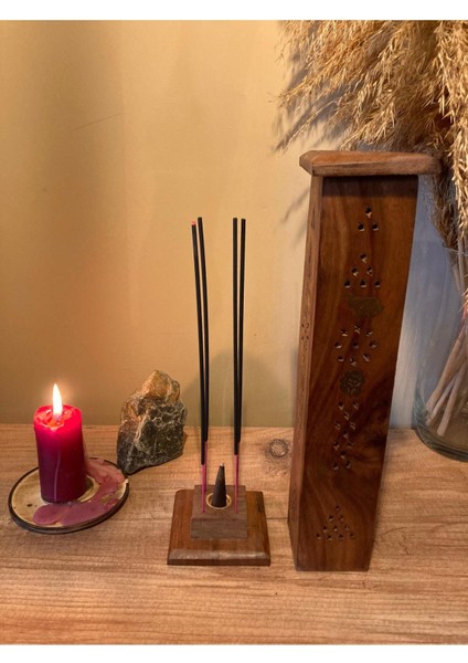 Ahşap Kule Özel Tasarım Çubuk Tütsülük
