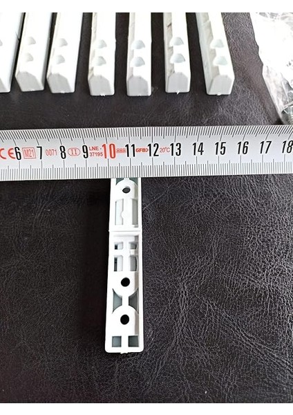 17X25 Sineklik Menteşesi Plastik 10'lu Beyaz fırsatları