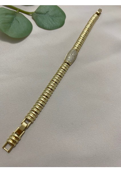 Xuping Xp Gold Altın Kaplama Kadın 14K Italyan Bileklik Suya Dayanıklı Kararma Yapmaz Günlük ve Özel Gün Kullanımına Uygun Hediyelik Zarif Tasarım 17 cm 19 cm Ayarlanabilir Bileklik