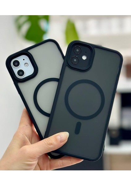 Aksesuar Iphone 11 (12 Görünümlü) ile Uyumlu Mat Siyah Magsafe Özellikli Darbe Önleyici Şeffaf Silikon Kılıf