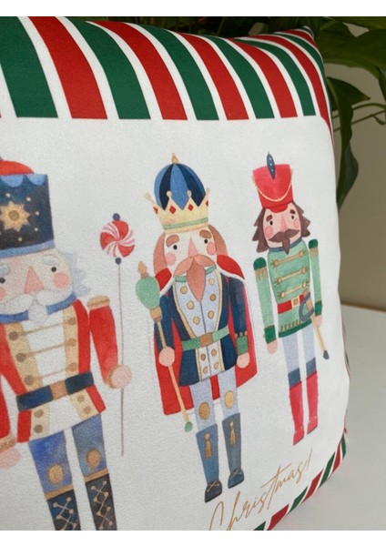 Kurşun Asker Desenli Yılbaşı Temalı Kırlent Kılıfı - Yılbaşı Kırlent Kılıfı modelleri