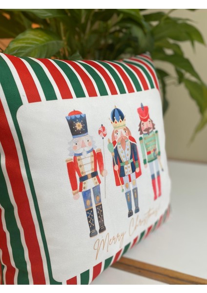 Kurşun Asker Desenli Yılbaşı Temalı Kırlent Kılıfı - Yılbaşı Kırlent Kılıfı fırsatları