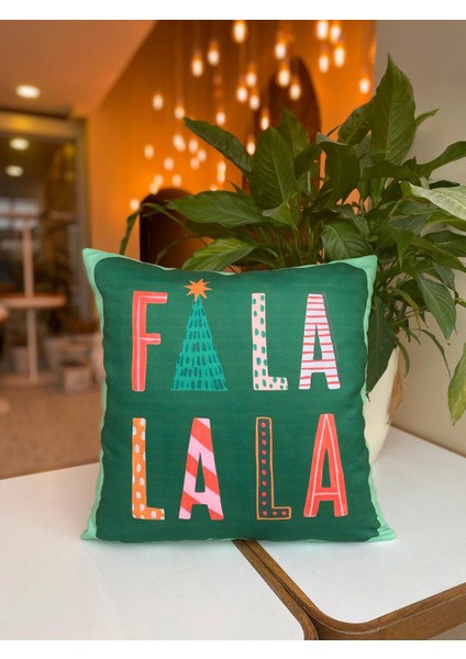 Fa La La La Yazılı Yılbaşı Temalı Kırlent Kılıfı - Yılbaşı Kırlent Kılıfı - Christmas Kırlent Kılıfı