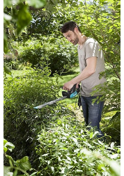 Easycut 500/55 Elektrikli Çalı Budama Makası: 500 W Motor Gücüne Sahip Elektrikli Çit Budama Makinesi, 55 cm Bıçak Uzunluğu, 18 mm Bıçak Açıklığı, Ergonomik Sap ve Darbe Koruması (9832-20) fiyatları