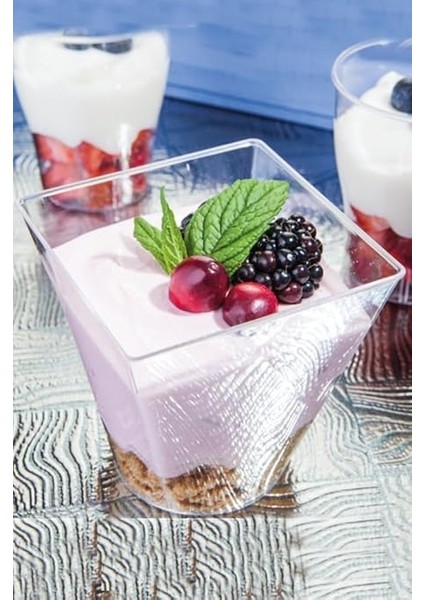 Kübik Prizma Kase Mika Plastik Şeffaf Kapaklı Sunum Kabı 24 Lü 240 cc fiyatları