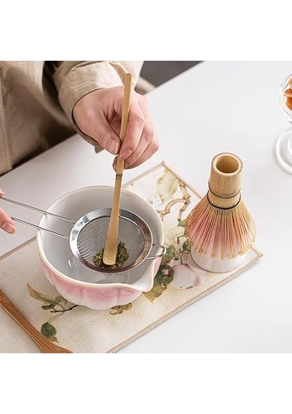 Adet Matcha Seti – Matcha Kasesi, Bambu Süpürge, Matcha Kaşığı ve Tutucu ile Komple Matcha Çay Seti – Matcha Çayı Hazırlamak Için Komple Aksesuar – Süzgeç ve Şık Saklama Dahil indirimleri