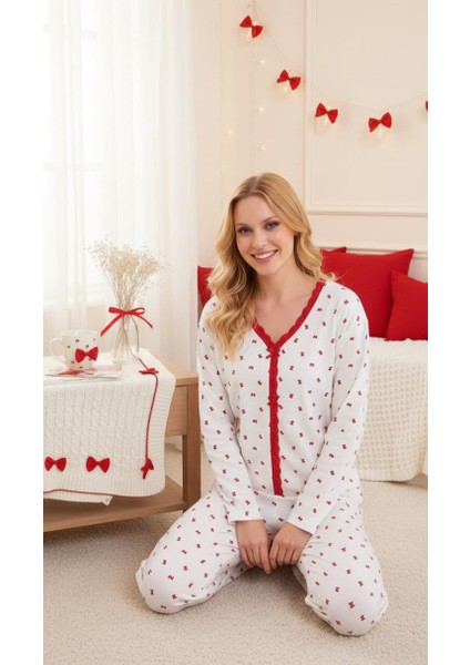 Beyaz Kurdela Desenli Kadın Pijama Takımı fiyatları