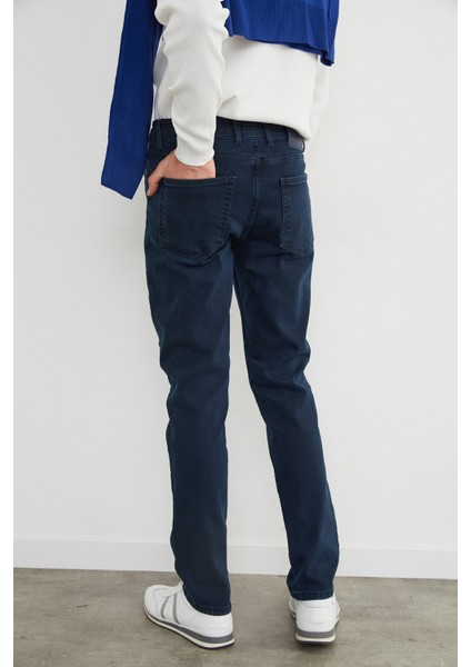 Fermuarlı Straight Jean Pantolon