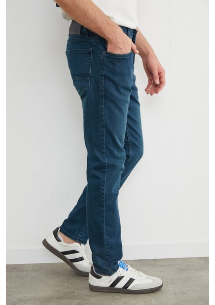 Regular Fit Normal Bel Jean fırsatları