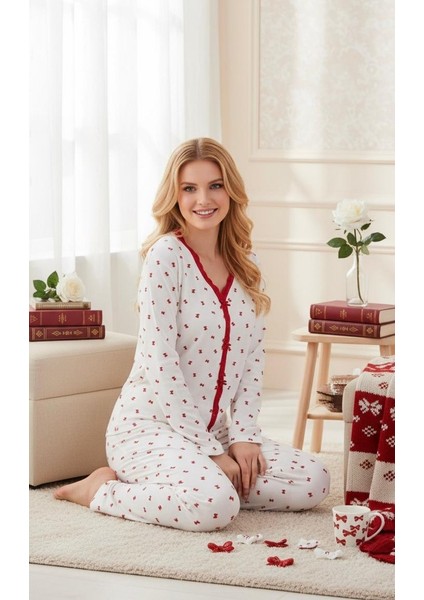 Beyaz Kurdela Desenli Kadın Pijama Takımı