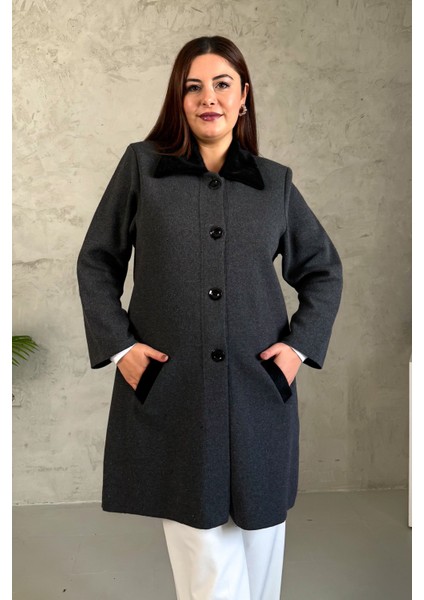 Kadın Yakası Kürklü Uzun Triko Hırka indirimleri