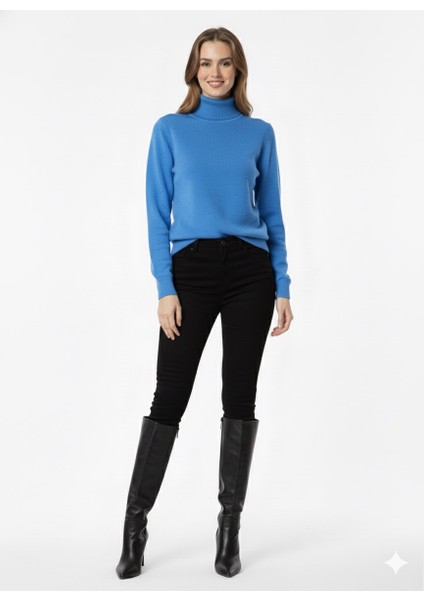 Kadın Ponpon Desenli Yarım Balıkçı Triko Kazak 5200 fırsatları