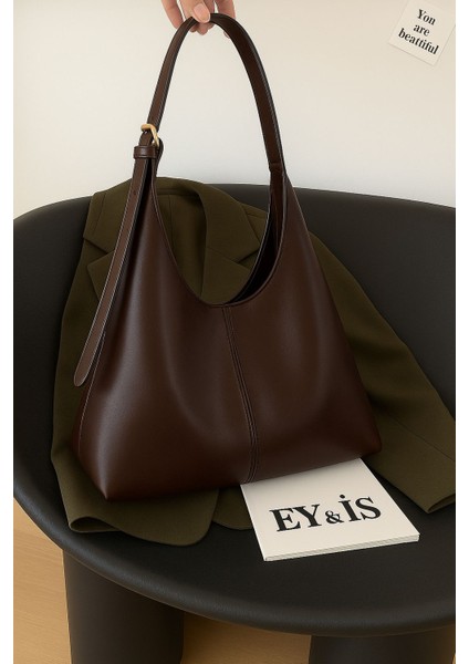 Büyük Hacimli Omuz Çantası Yumaşak Deri