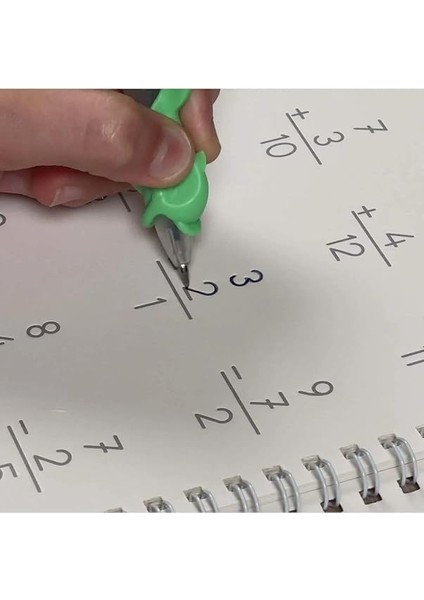 Store Sihirli Yazı Seti Silinebilir Kelemli Kabartmalı Defter Yazma Öğretici 4 Kitap+1 Kalem+5 Yedek Uç, Çok Renkli modelleri