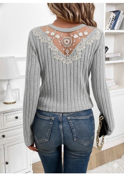 Kadın Uzun Kollu V Yakalı Arkadan Dantel Detaylı Şardonlu Kaşkorse Bluz